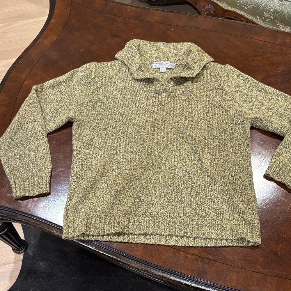 Carolyn Taylor Luxury Knit Sweater in Brown